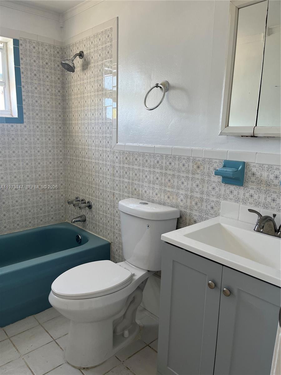 FLORENCE CONDO - Residential