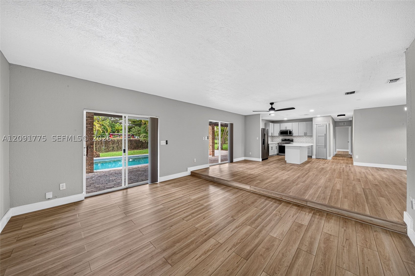 17400 SW 89th Ct, Palmetto Bay, FL, 33157/$1,050,000 2 17400 SW 89th Ct