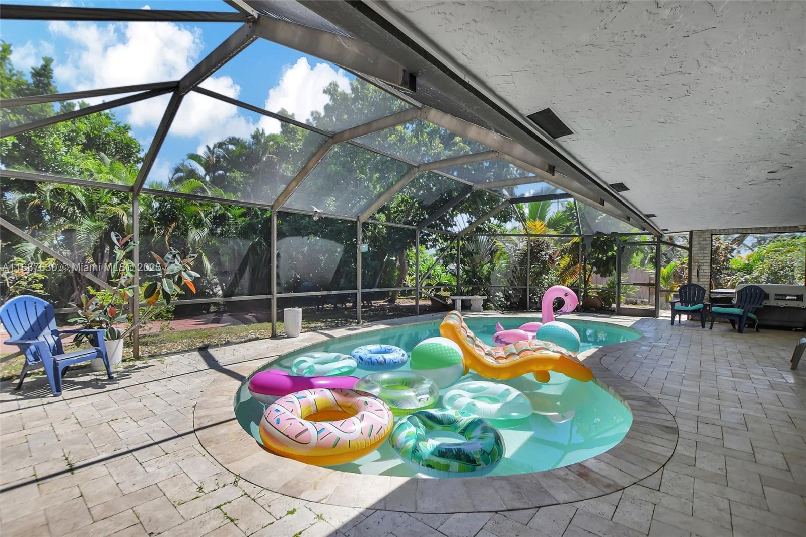 COUNTRY CLUB VILLAGE SEC - Residential