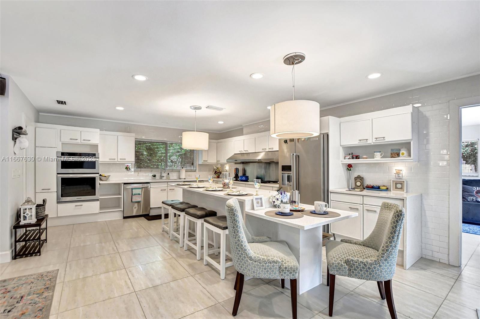 COUNTRY CLUB VILLAGE SEC - Residential