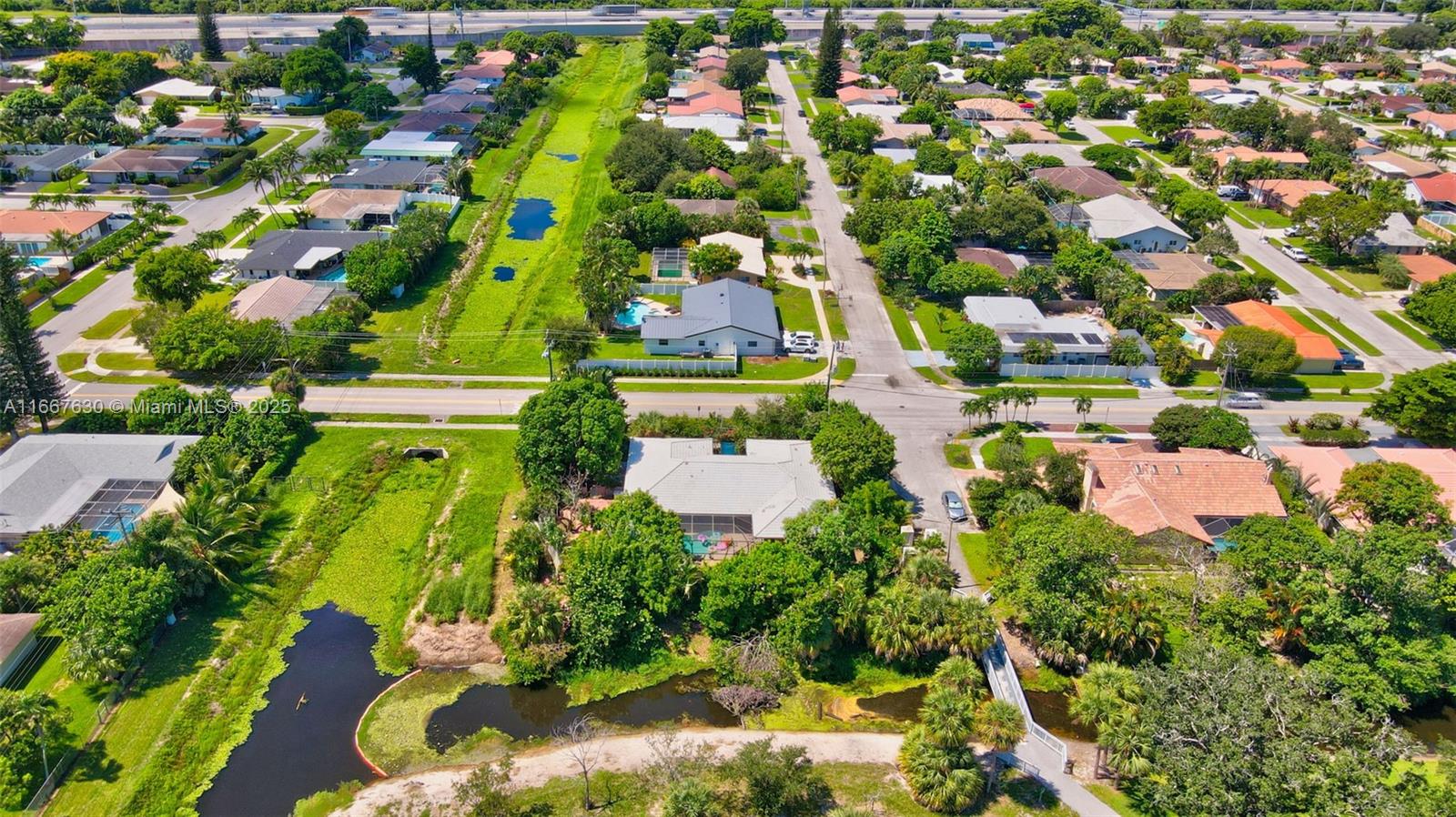 COUNTRY CLUB VILLAGE SEC - Residential