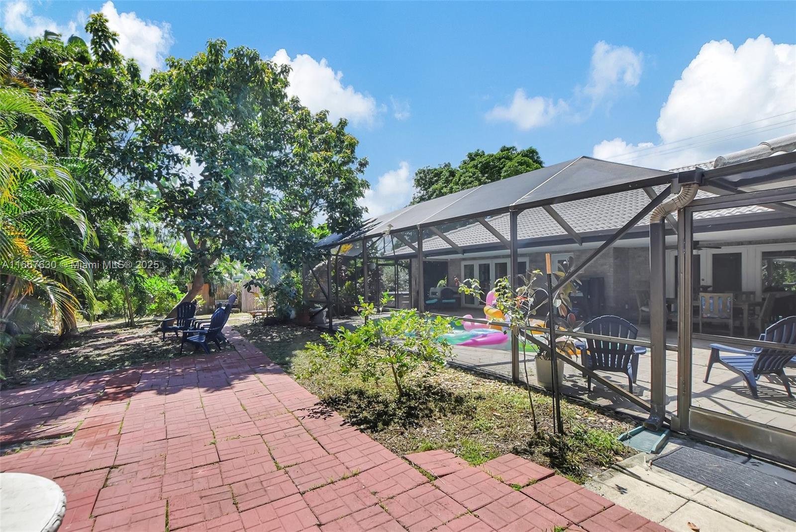 COUNTRY CLUB VILLAGE SEC - Residential