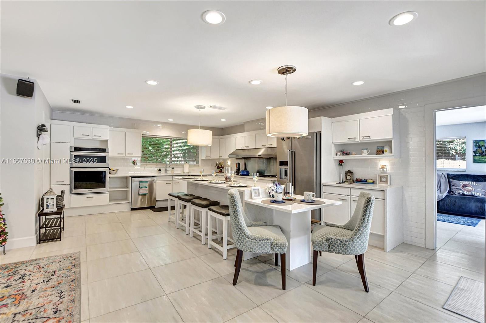 COUNTRY CLUB VILLAGE SEC - Residential