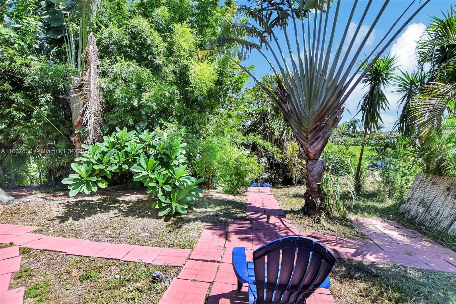 COUNTRY CLUB VILLAGE SEC - Residential
