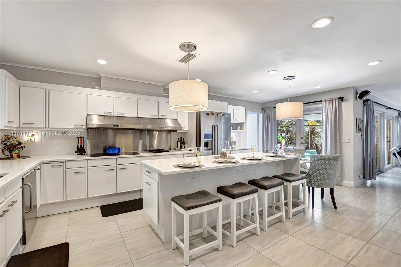 COUNTRY CLUB VILLAGE SEC - Residential