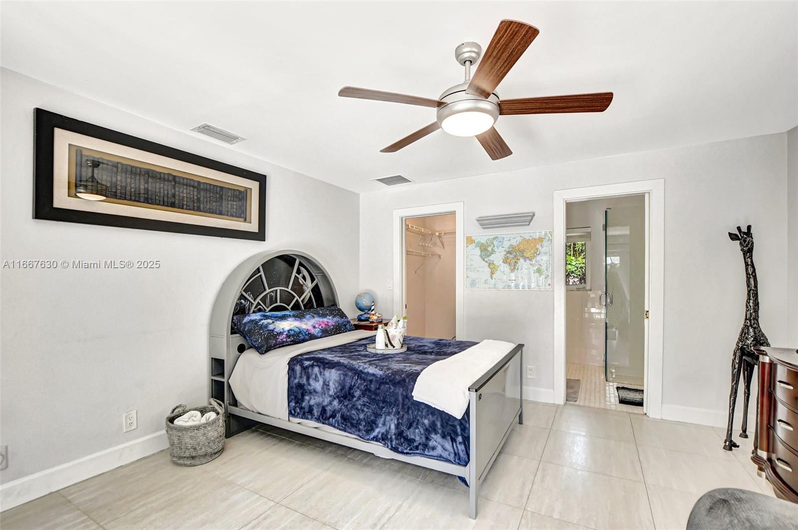 COUNTRY CLUB VILLAGE SEC - Residential