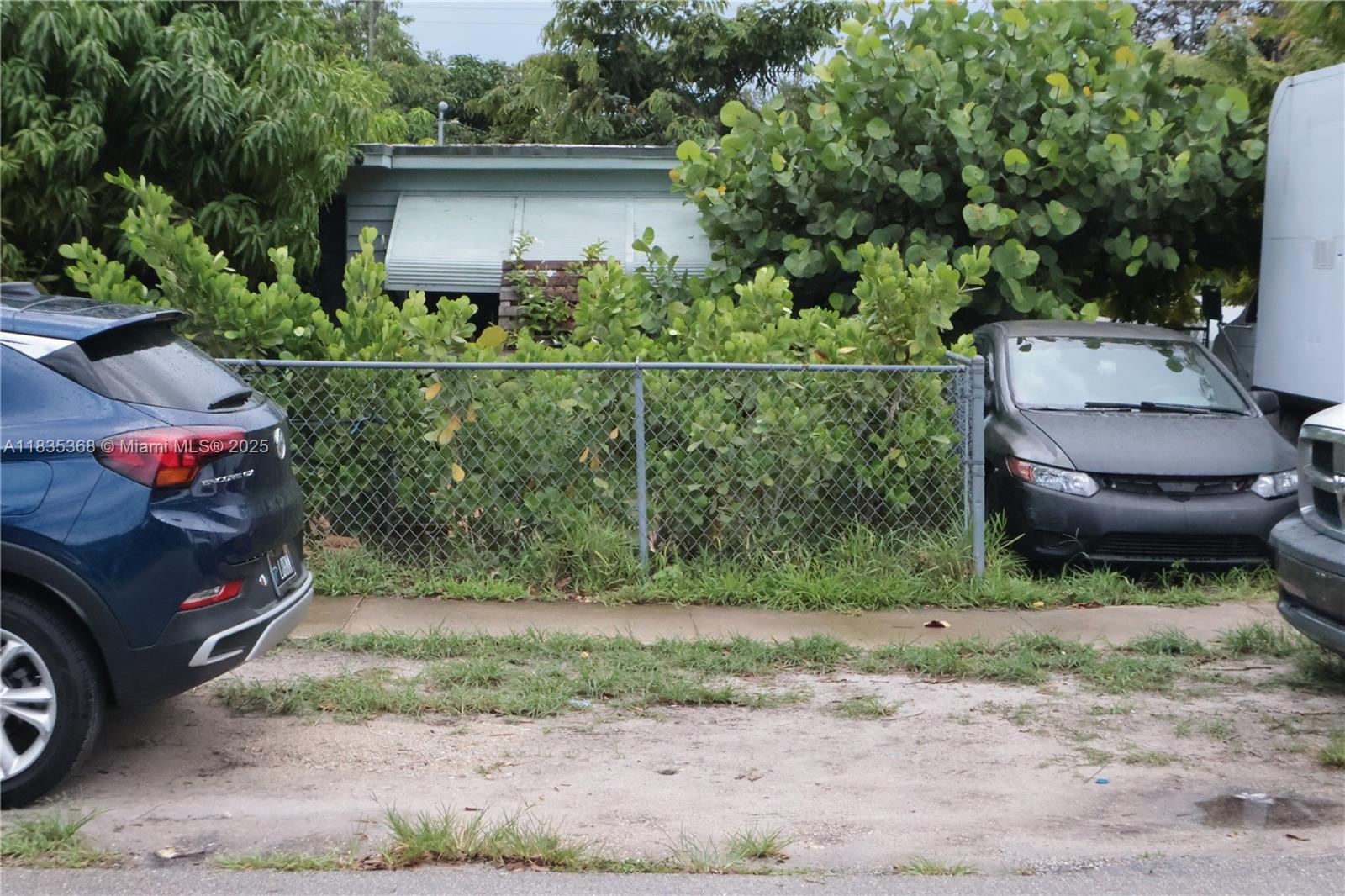 256 Broward Ave, Green Acres, FL, 33463/$390,000 4 256 Broward Ave