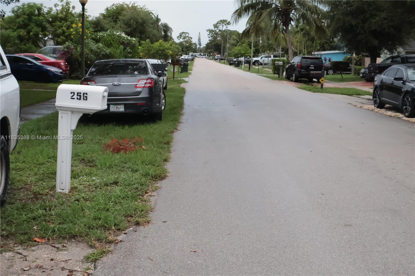 256 Broward Ave, Green Acres, FL, 33463/$390,000 3 256 Broward Ave