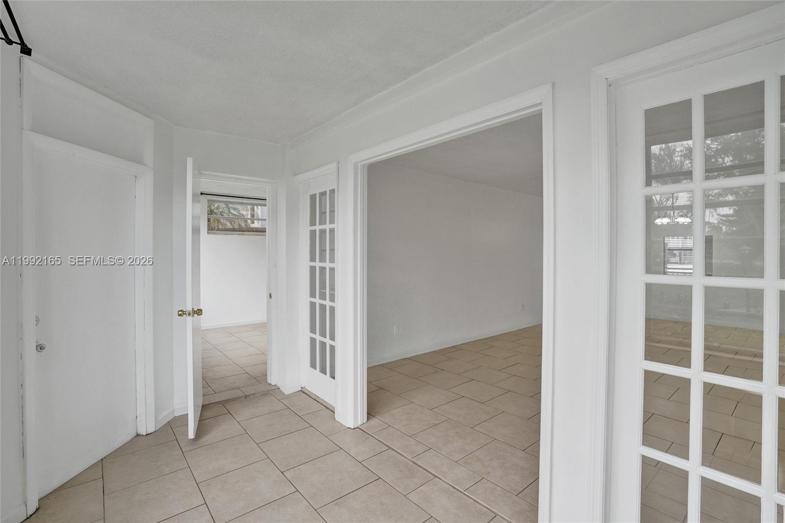 ROLLING GREEN CONDO B - Residential