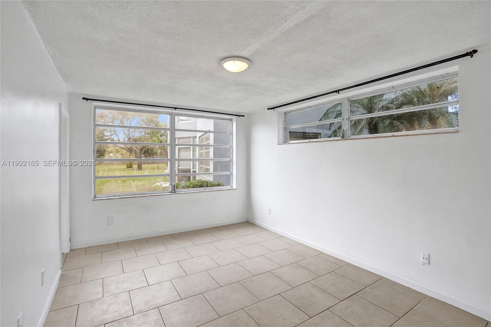 ROLLING GREEN CONDO B - Residential