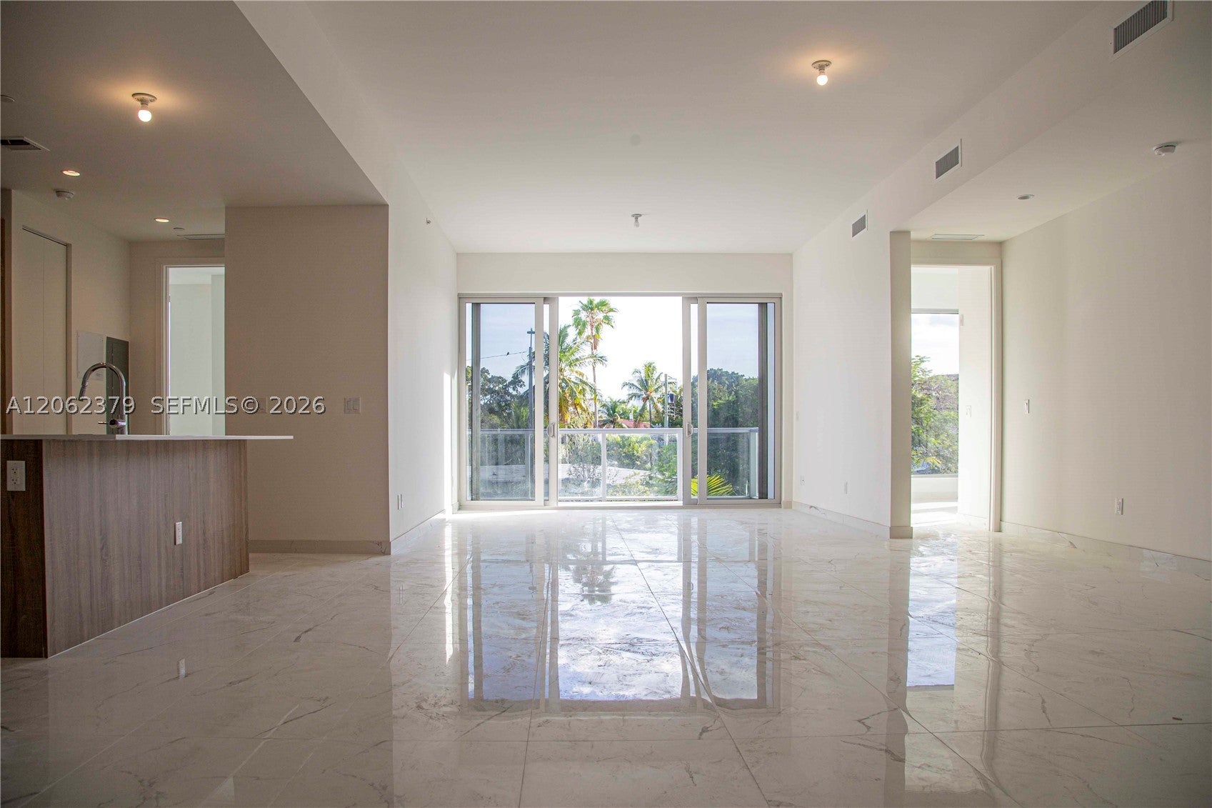 529 SW 11th St 202