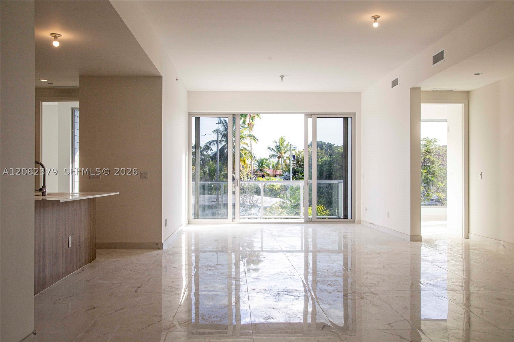 529 SW 11th St 202