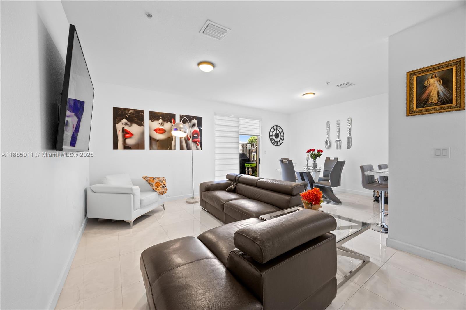 FIJI CONDO NO 2 - Residential