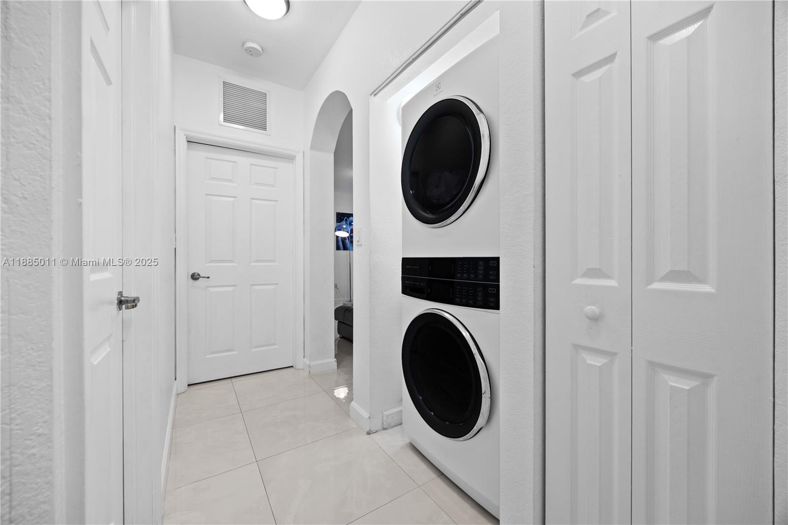 FIJI CONDO NO 2 - Residential