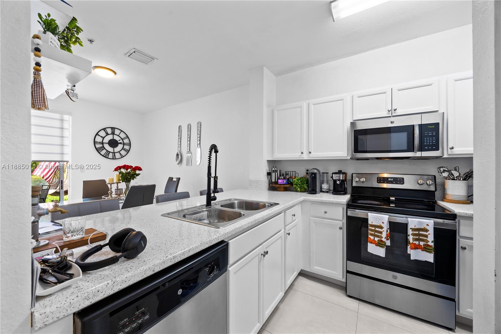 FIJI CONDO NO 2 - Residential