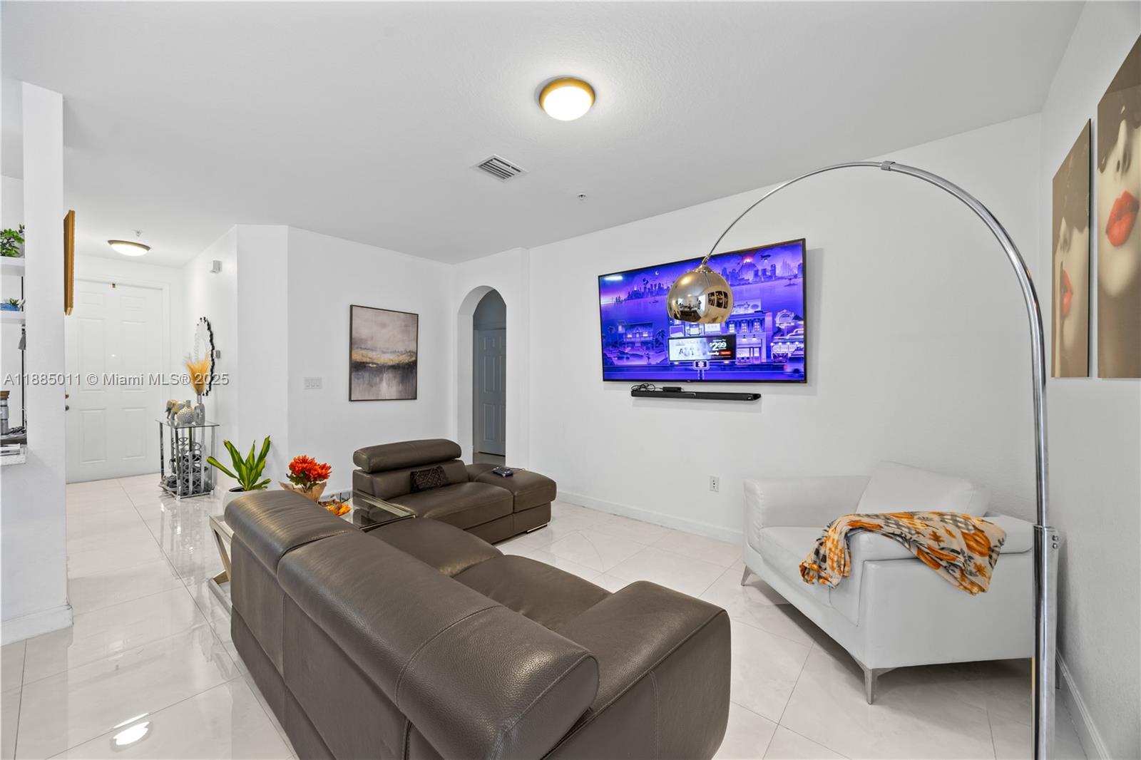 FIJI CONDO NO 2 - Residential