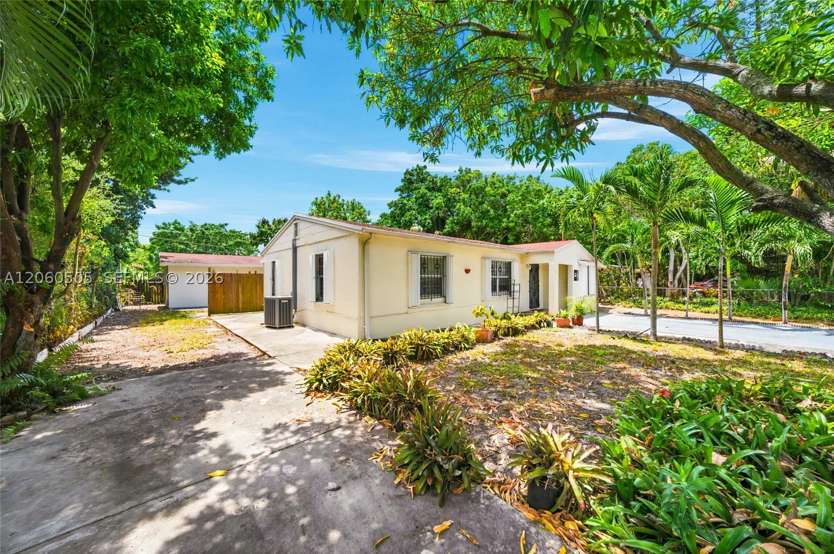 596 NW 109th St