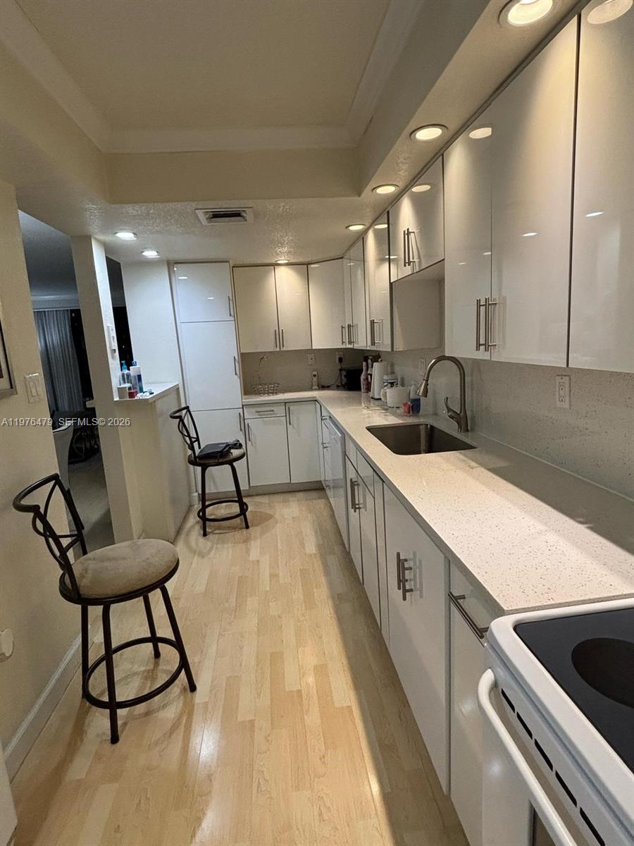 DEL PRADO MARINA - Residential Lease