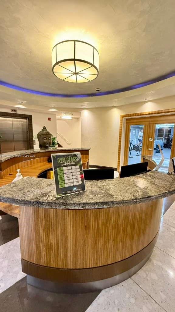 VIZCAYNE SOUTH CONDO - Residential