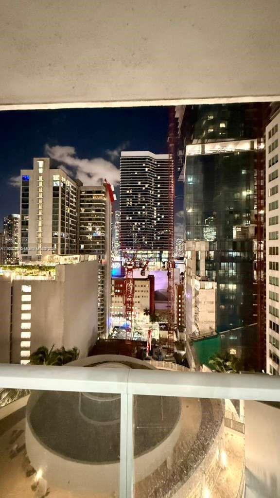 VIZCAYNE SOUTH CONDO - Residential