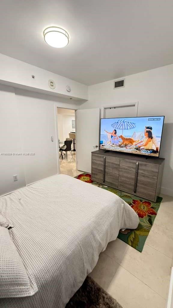 VIZCAYNE SOUTH CONDO - Residential