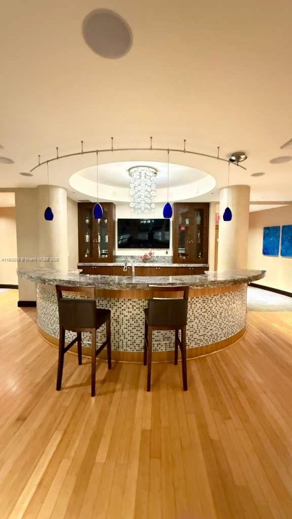 VIZCAYNE SOUTH CONDO - Residential