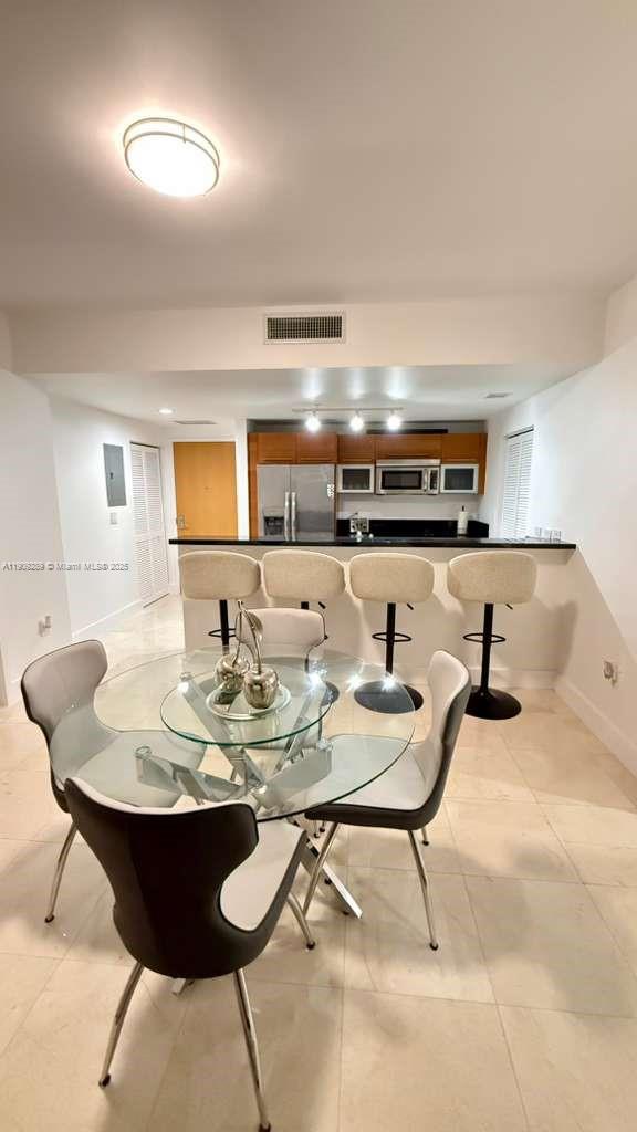 VIZCAYNE SOUTH CONDO - Residential