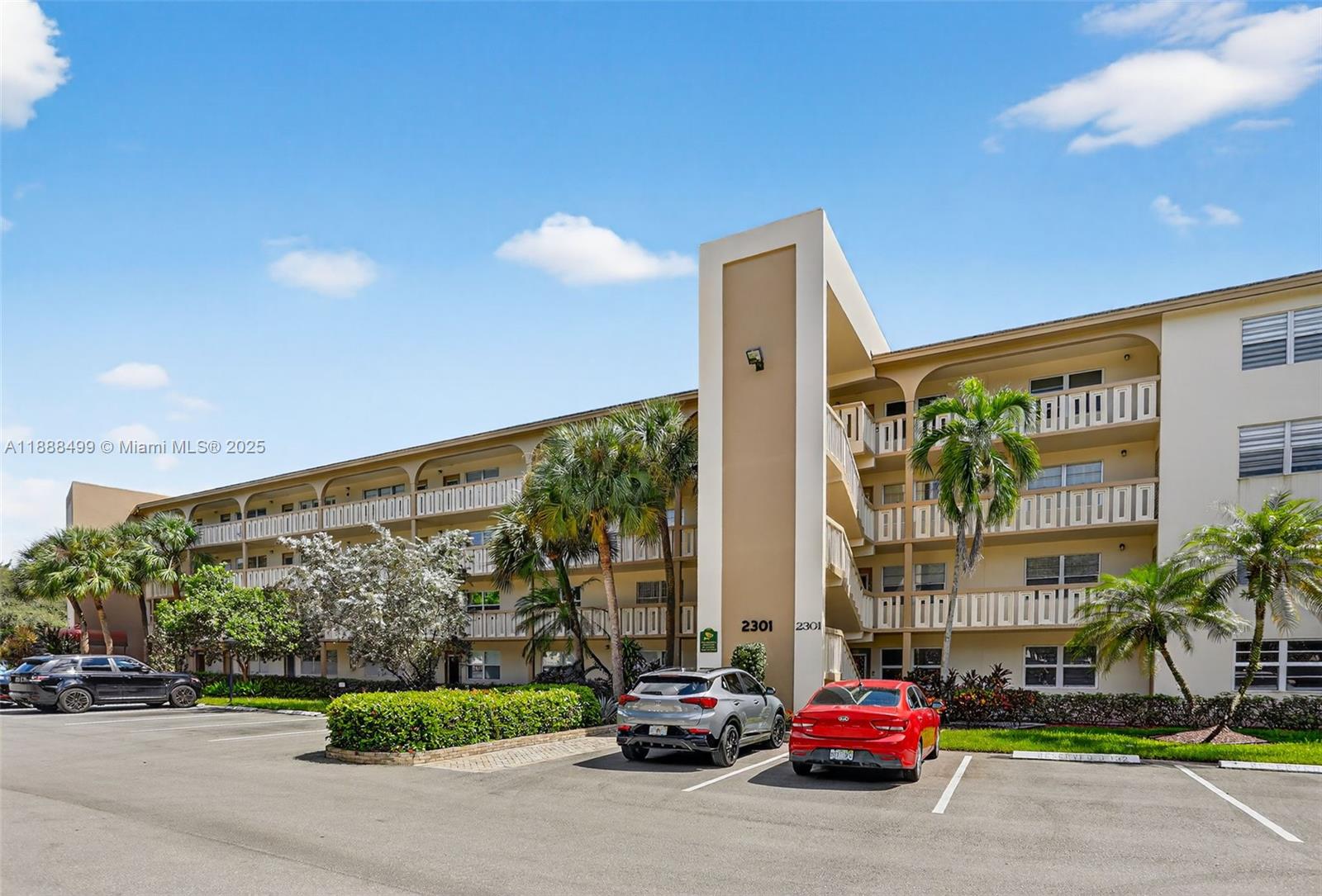 LUCAYA VILLAGE 1-B CONDO - Residential