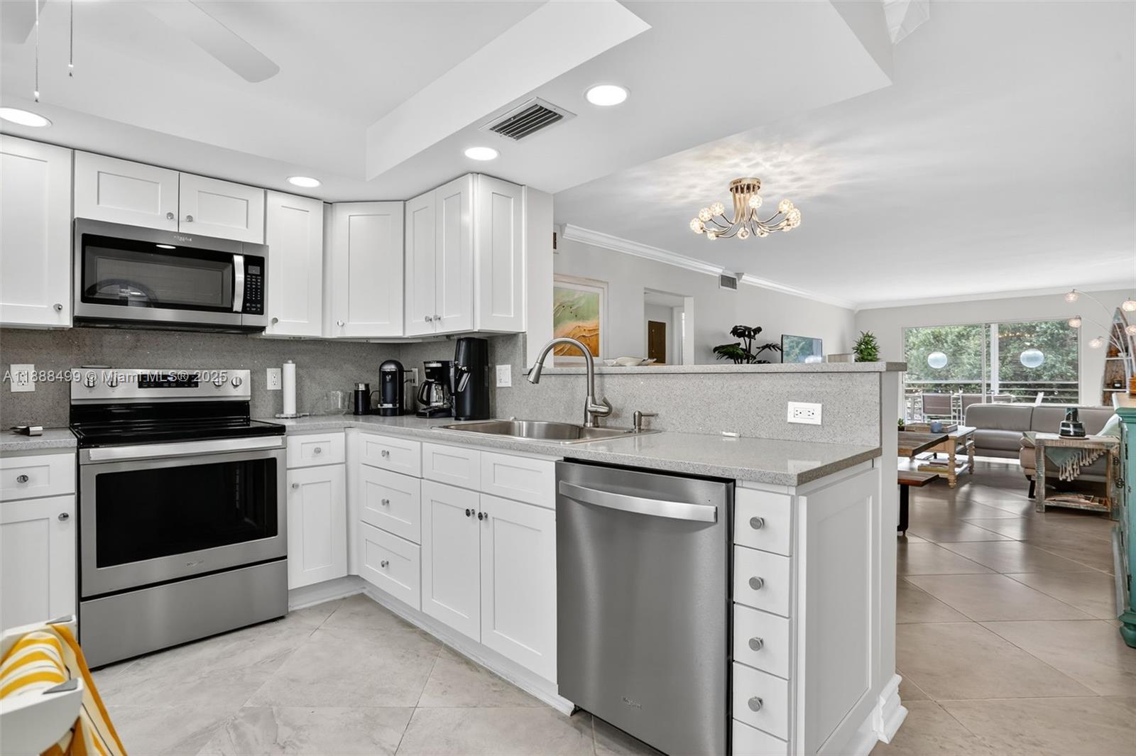 LUCAYA VILLAGE 1-B CONDO - Residential