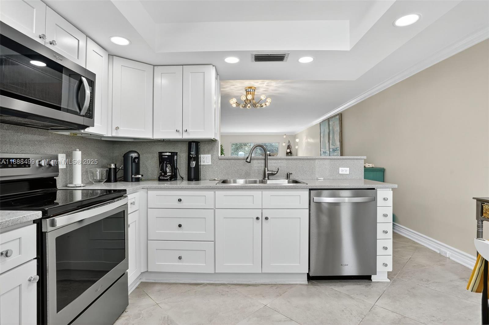 LUCAYA VILLAGE 1-B CONDO - Residential