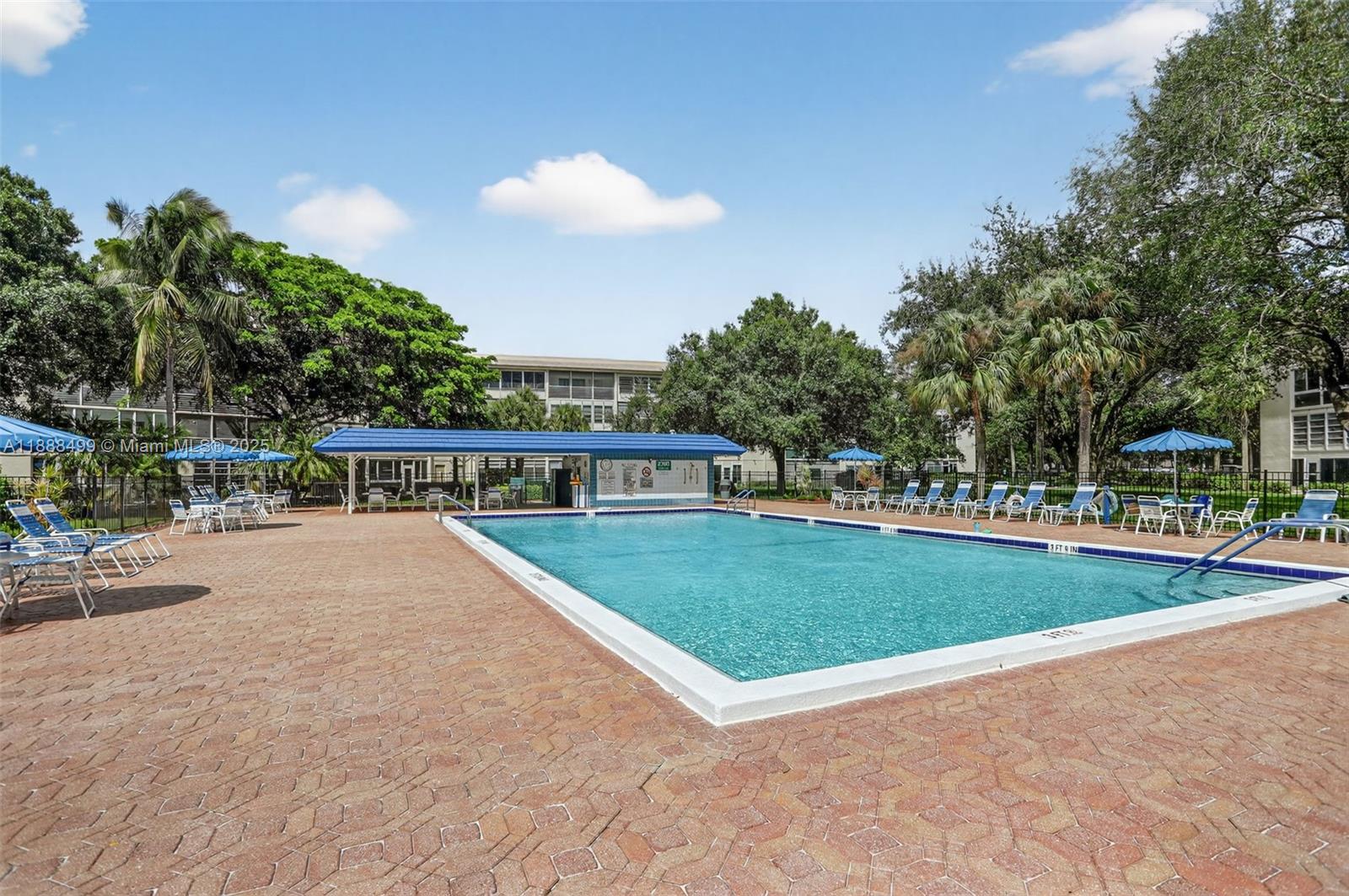 LUCAYA VILLAGE 1-B CONDO - Residential