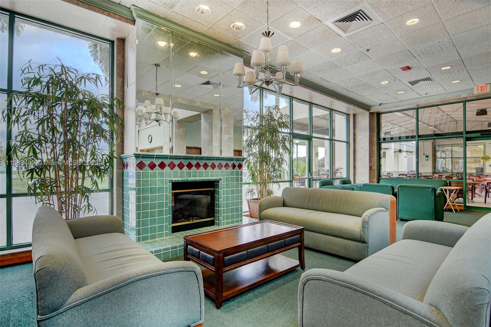 LUCAYA VILLAGE 1-B CONDO - Residential