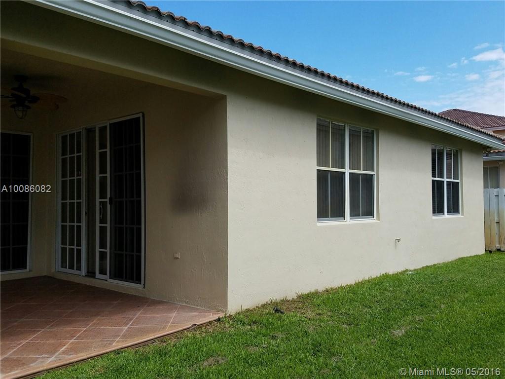 Pod 1 At Monarch Lakes 16 - Residential Lease