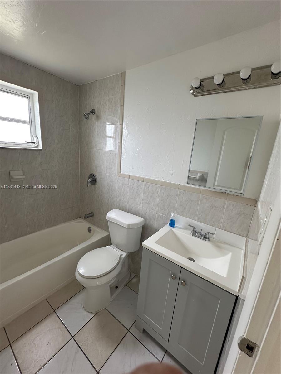 7841 Johnson St 102
