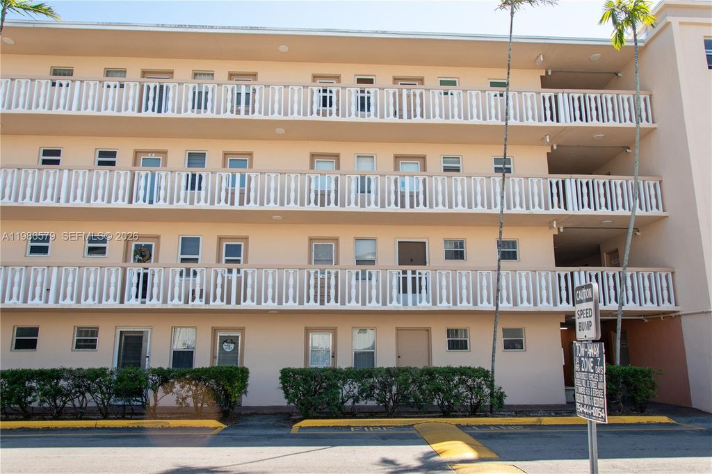 Photo of 505 E Dania Beach Blvd #4-2E, Dania Beach, FL 33004 (MLS # A11986579)