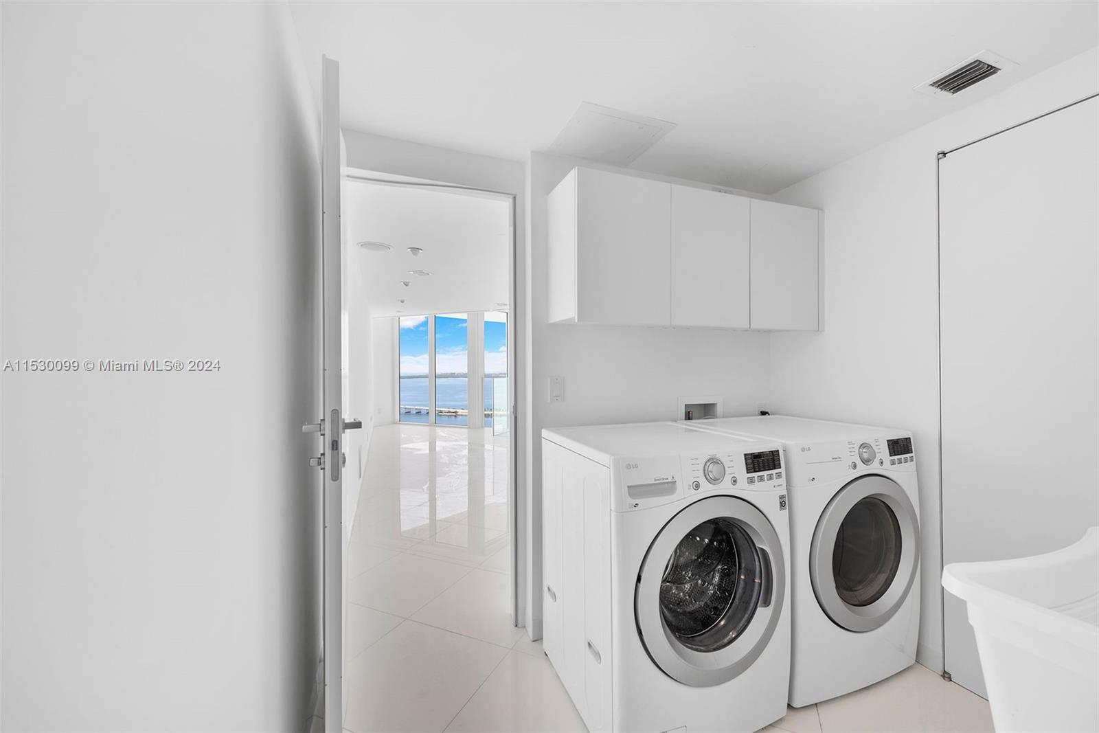 SANTA MARIA CONDO - Residential