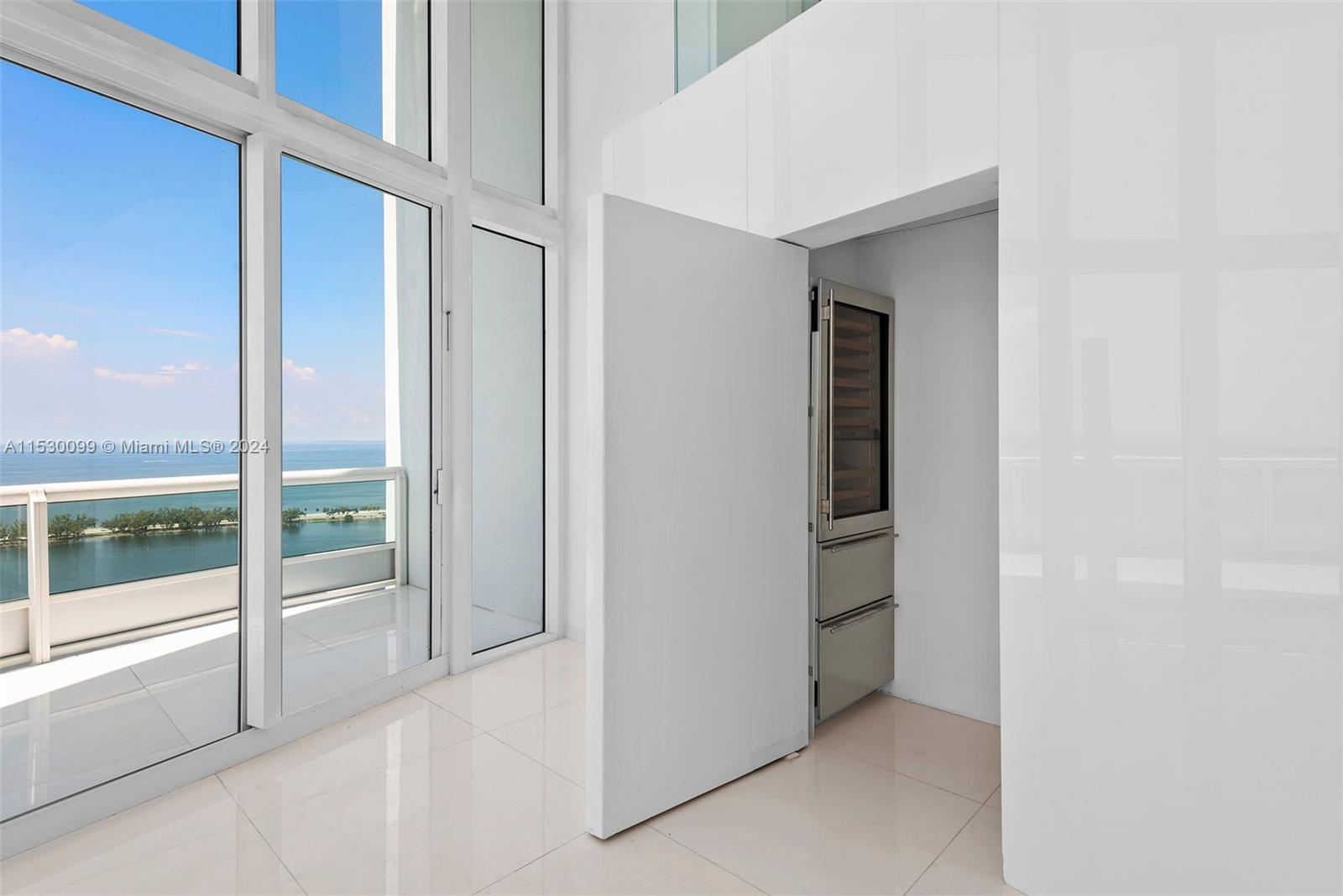 SANTA MARIA CONDO - Residential