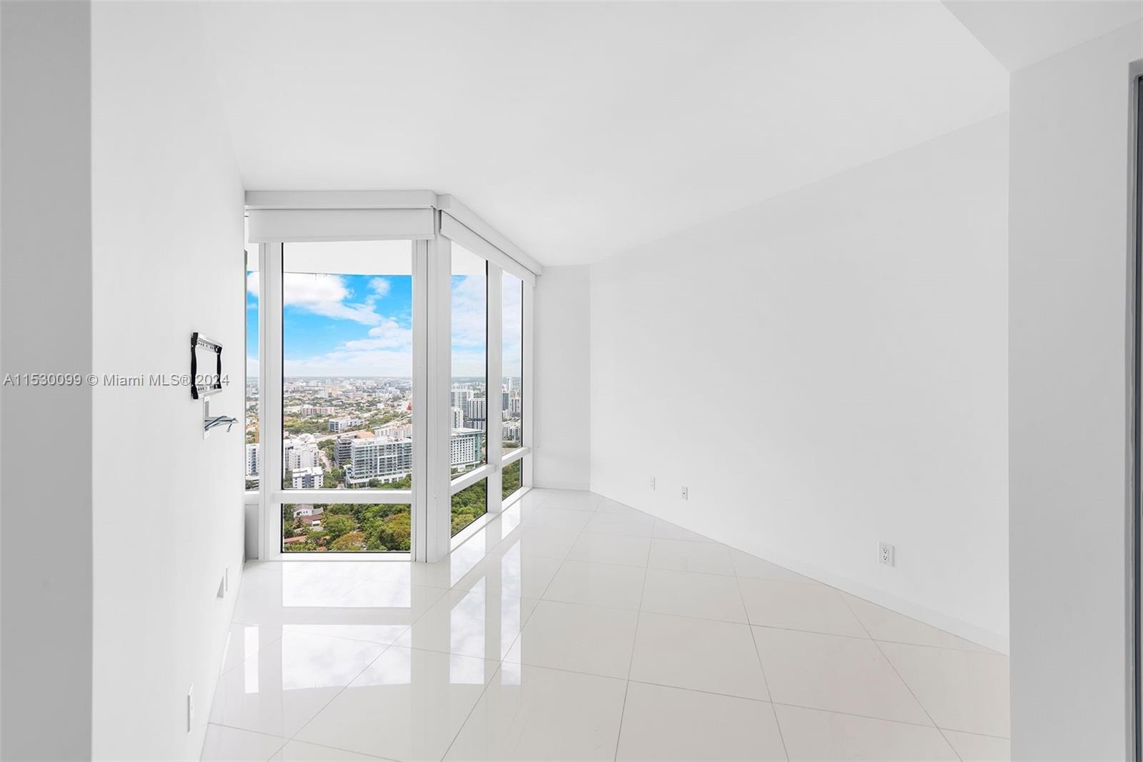 SANTA MARIA CONDO - Residential