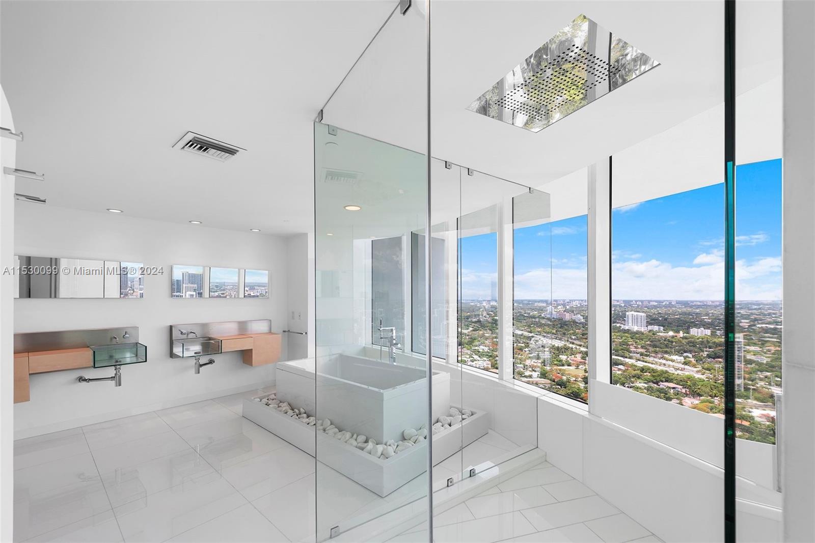 SANTA MARIA CONDO - Residential