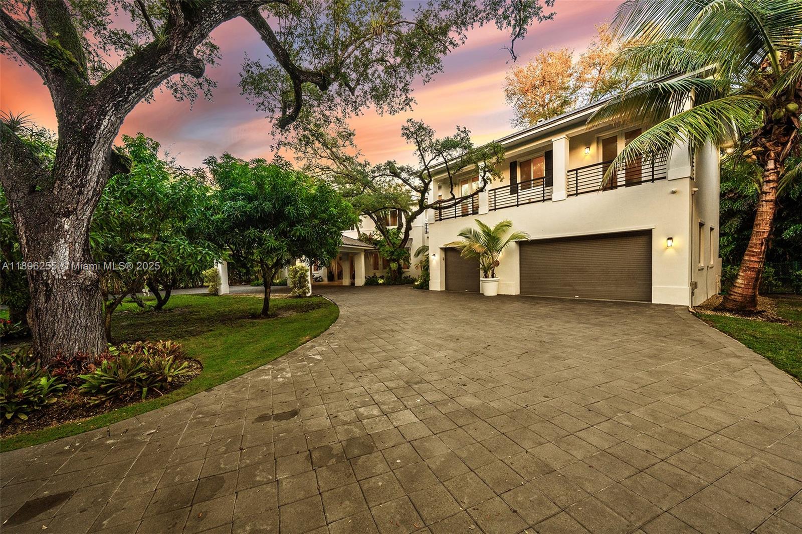 8923 Ludlam Rd.