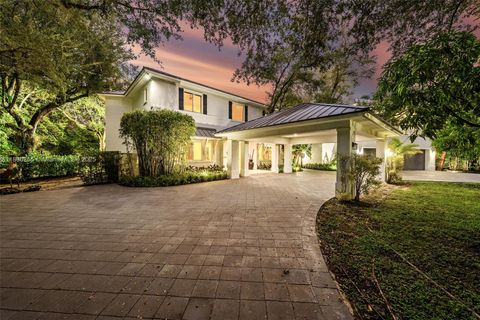 8923 Ludlam Rd. Pinecrest FL 33156