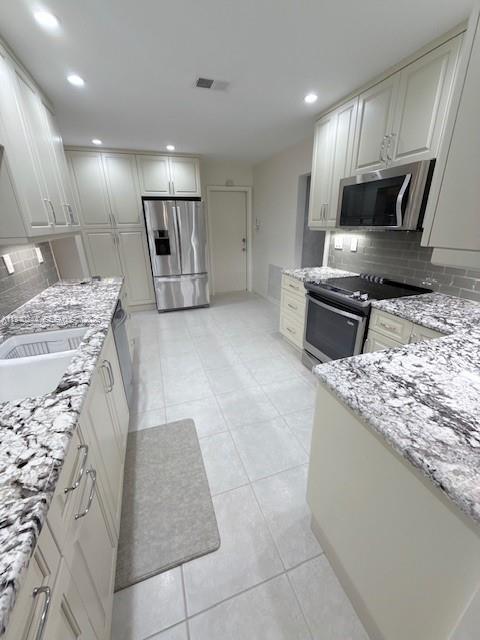 MAINLANDS OF TAMARAC LAKE - Residential