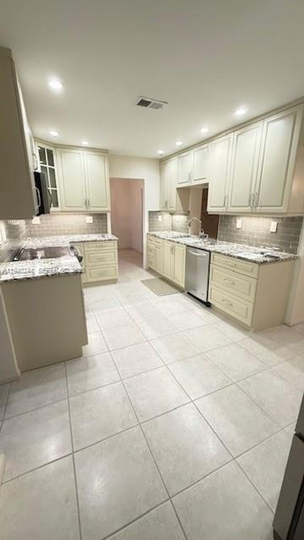 Photo of 6015 NW 67th Ter, Tamarac, FL 33321 (MLS # A11940244)