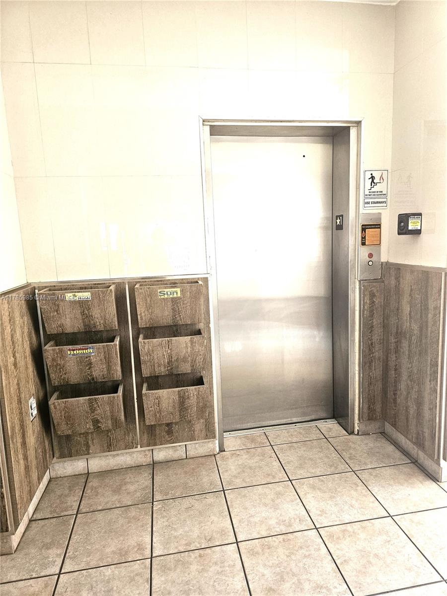 RIVIERA APTS SOUTH INC - Residential Lease