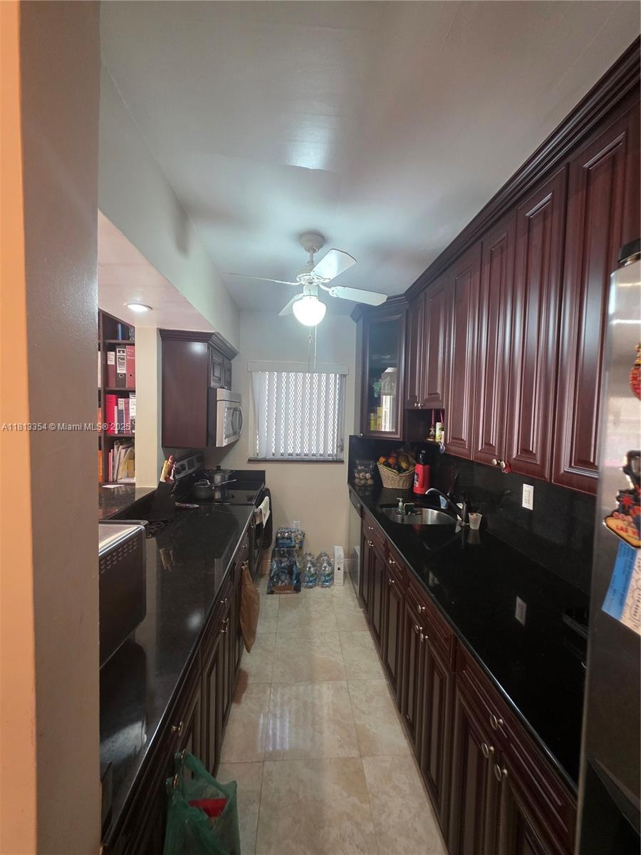 543 Meridian Ave 1