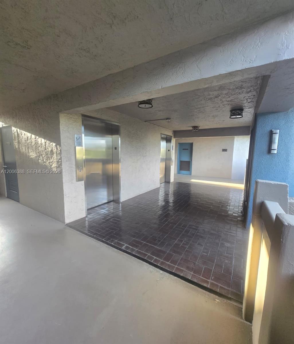 COLONY POINT 3 CONDO - Residential