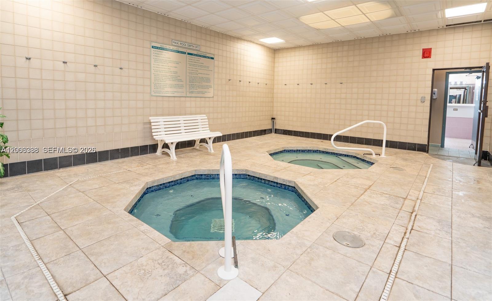 COLONY POINT 3 CONDO - Residential