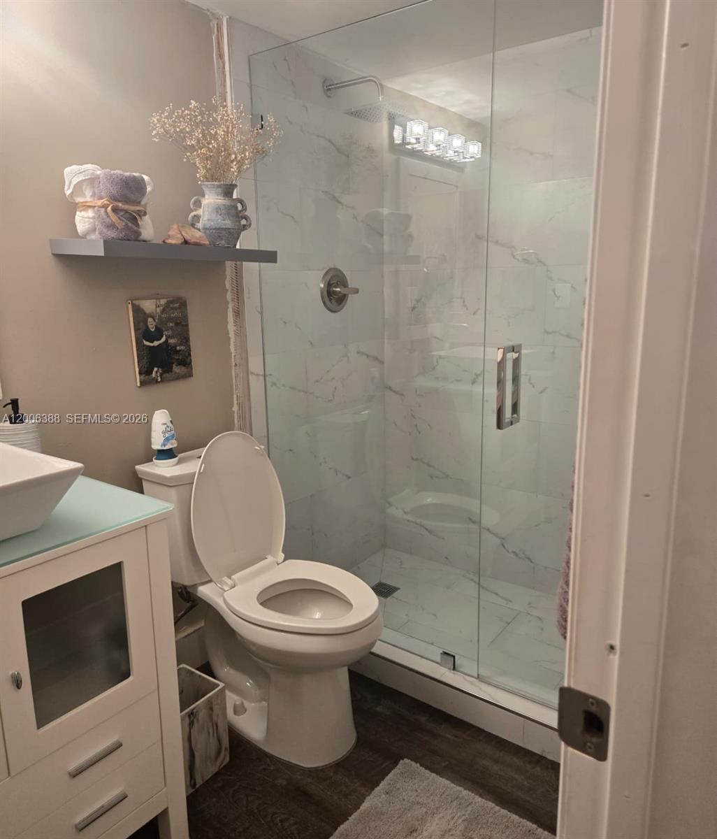 COLONY POINT 3 CONDO - Residential