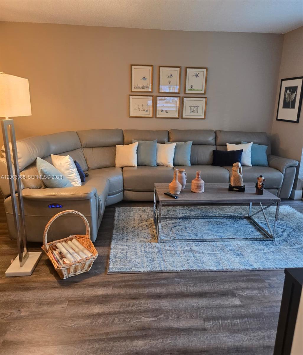 COLONY POINT 3 CONDO - Residential