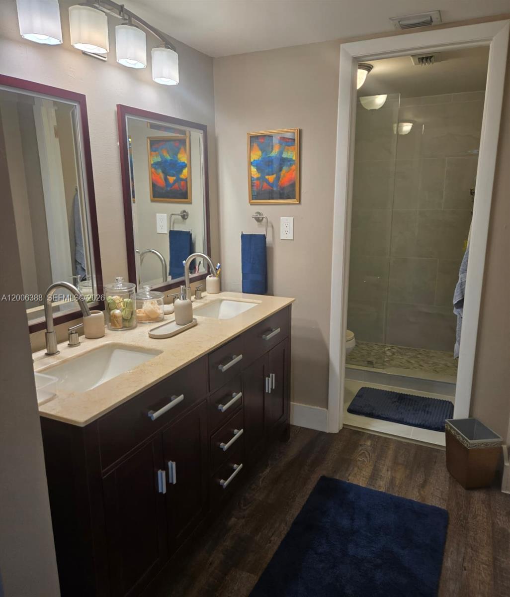 COLONY POINT 3 CONDO - Residential